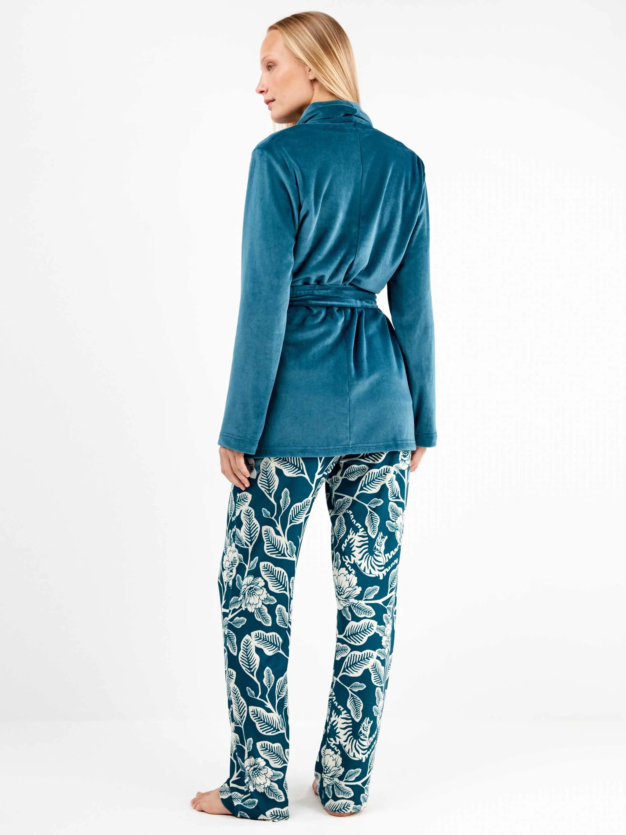 #Color_AZUL PETROLEO