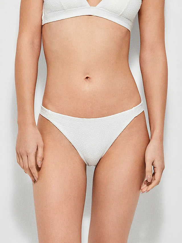 #Color_WHITE