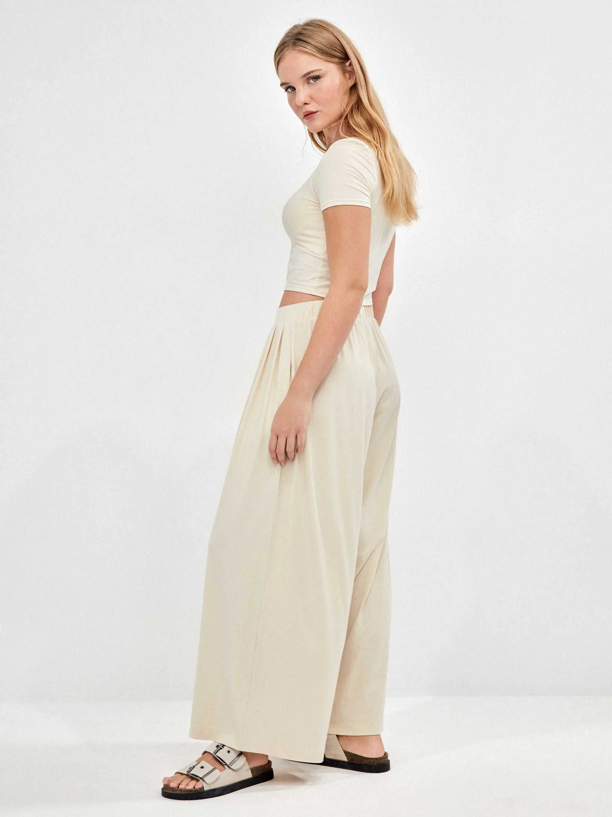 #Cor_BEIGE