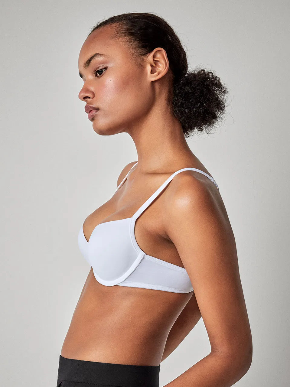 #Color_WHITE