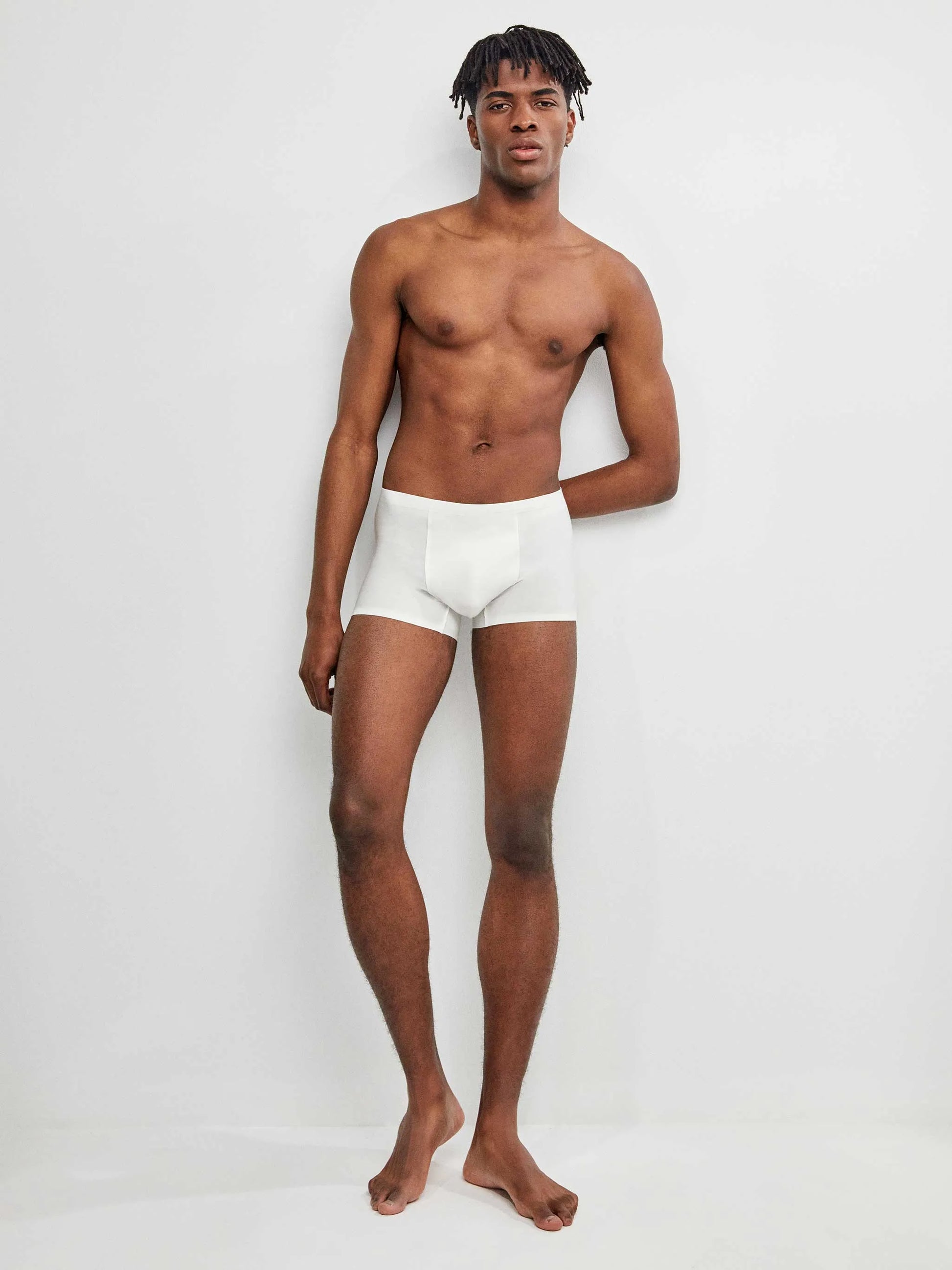 #Color_WHITE