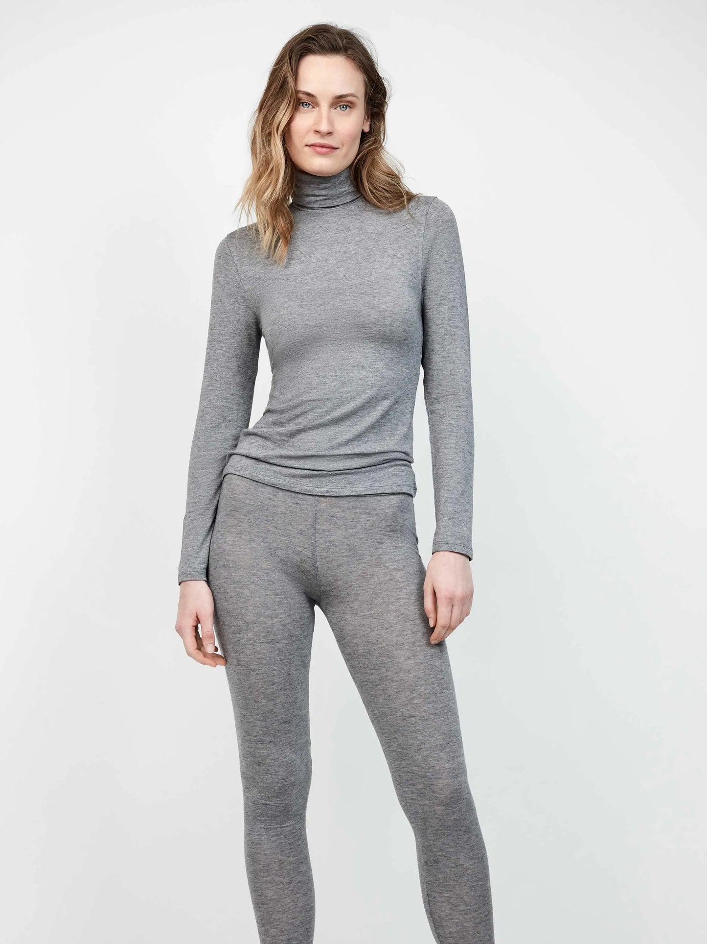 #Color_GRIS