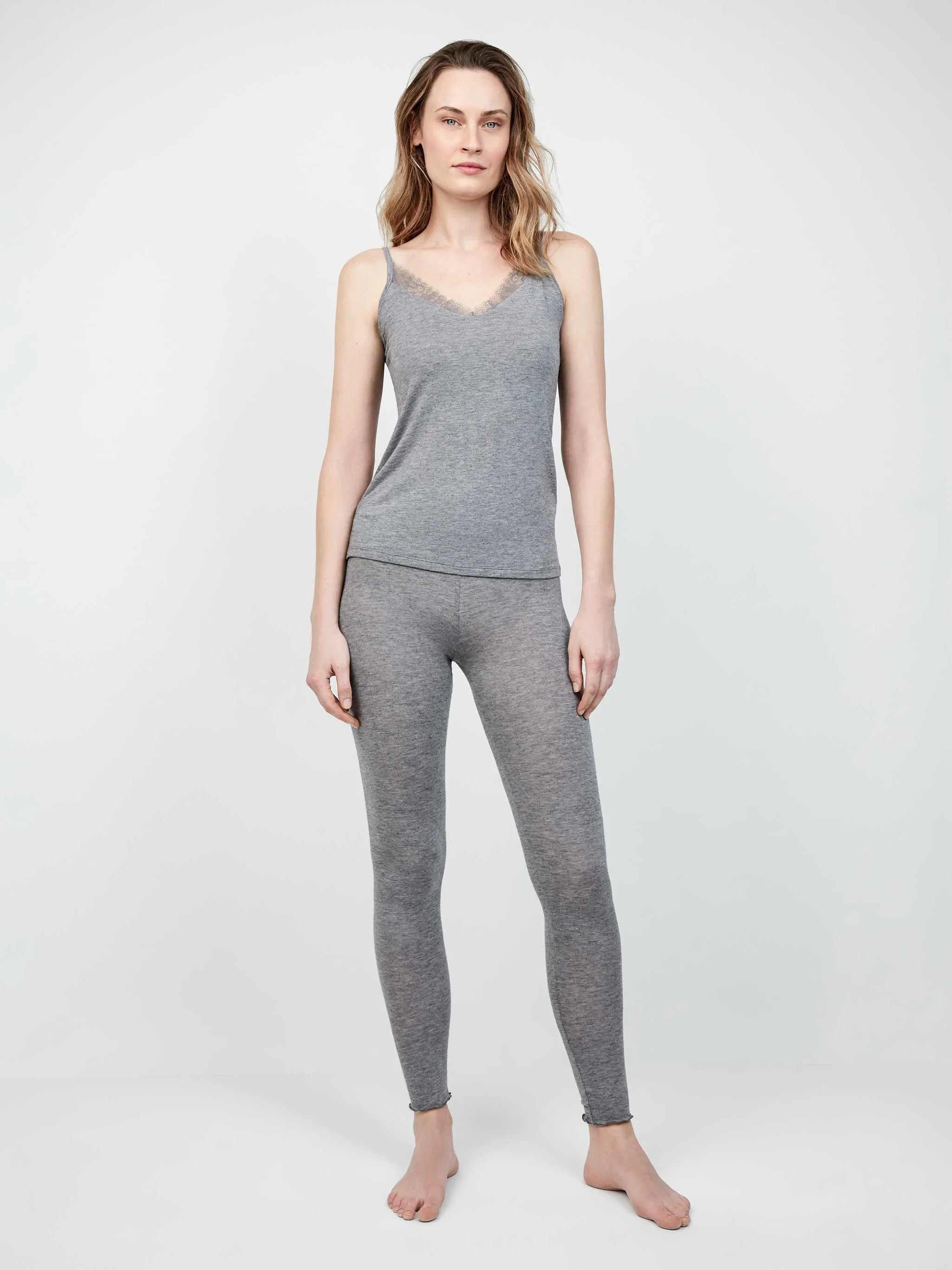 #Color_GRIS