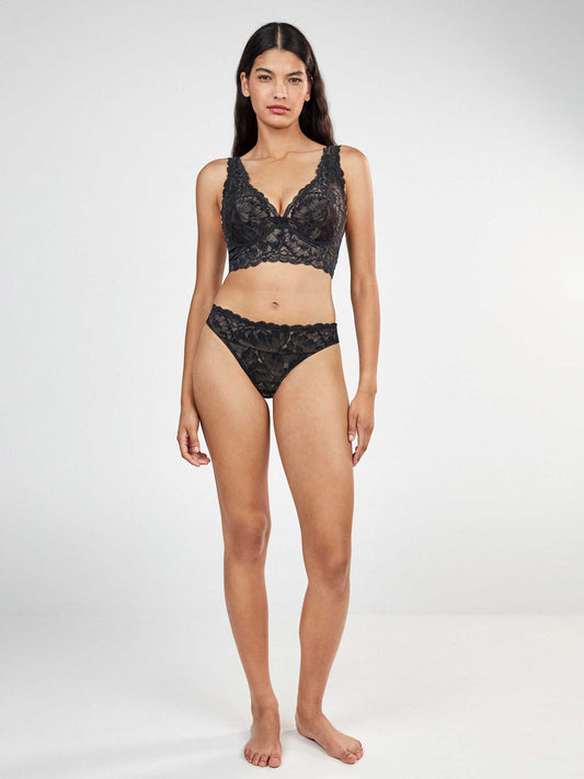 #Color_NEGRO