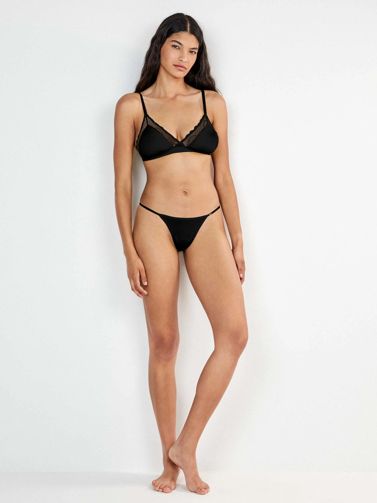 #Color_NEGRO